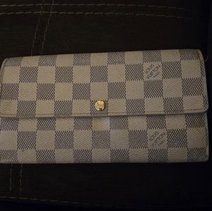 Authentic louis vuitton wallet